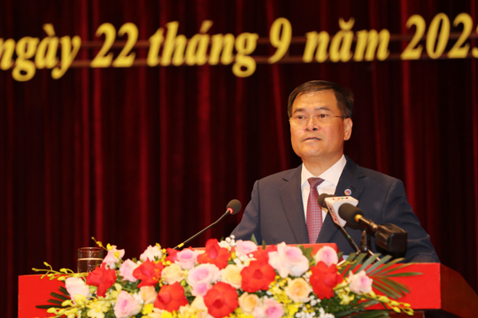 Ông Bùi Văn Khắng làm Chủ tịch UBND tỉnh Quảng Ninh Ông Bùi Văn Khắng làm Chủ tịch UBND tỉnh Quảng Ninh