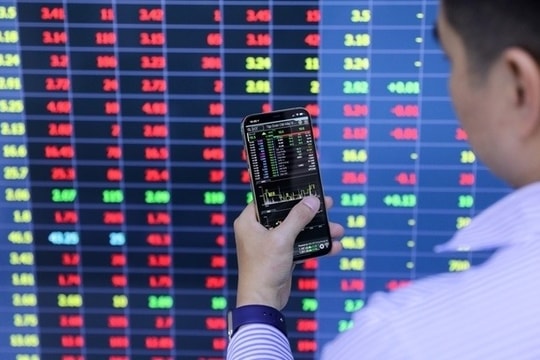 Cổ phiếu ngân hàng và thép kéo VN-Index giảm sâu Cổ phiếu ngân hàng và thép kéo VN-Index giảm sâu