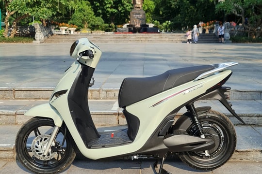 Họa sĩ 40 tuổi “phải lòng” VinFast Feliz 2025 Họa sĩ 40 tuổi “phải lòng” VinFast Feliz 2025