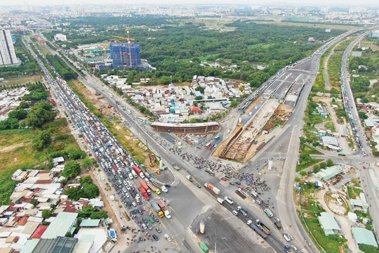 Đẩy nhanh đầu tư công - Hiện thực hóa mục tiêu tăng trưởng 8,5% của TP.HCM