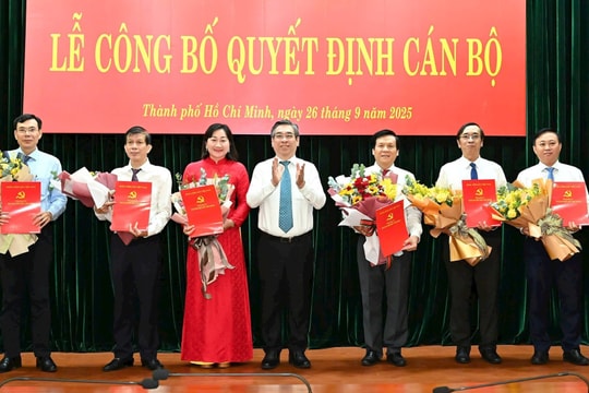 Bổ nhiệm ông Nguyễn Khắc Văn làm Quyền Tổng Biên tập Báo Sài Gòn Giải Phóng Bổ nhiệm ông Nguyễn Khắc Văn làm Quyền Tổng Biên tập Báo Sài Gòn Giải Phóng