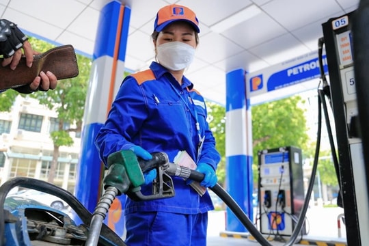 Xăng RON 95-III có thể vượt 20.400 đồng/lít trong tuần này Xăng RON 95-III có thể vượt 20.400 đồng/lít trong tuần này