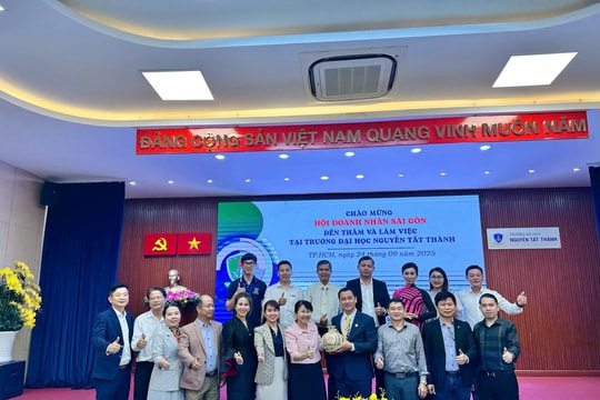 Hội Doanh nhân Sài Gòn thăm và làm việc tại Trường Đại học Nguyễn Tất Thành Hội Doanh nhân Sài Gòn thăm và làm việc tại Trường Đại học Nguyễn Tất Thành