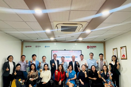 Hội Doanh nhân Sài Gòn thăm và làm việc với DTP Hội Doanh nhân Sài Gòn thăm và làm việc với DTP