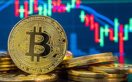 Bitcoin vượt mốc 120.000 USD, dòng tiền ETF tiếp sức đà tăng Bitcoin vượt mốc 120.000 USD, dòng tiền ETF tiếp sức đà tăng