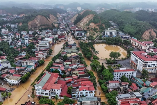 Chính phủ phân bổ hơn 2.500 tỷ đồng giúp các tỉnh khắc phục hậu quả thiên tai Chính phủ phân bổ hơn 2.500 tỷ đồng giúp các tỉnh khắc phục hậu quả thiên tai
