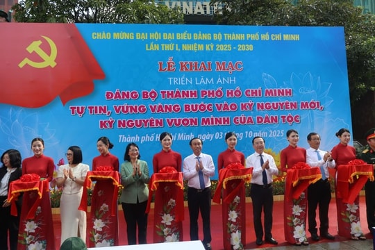 TP.HCM khai mạc triển lãm chào mừng Đại hội Đảng bộ lần thứ I TP.HCM khai mạc triển lãm chào mừng Đại hội Đảng bộ lần thứ I