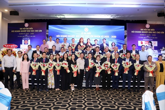 Ông Hàng Vay Chi đắc cử Chủ tịch Hội Doanh nghiệp khu vực Chợ Lớn nhiệm kỳ I (2025 - 2030) Ông Hàng Vay Chi đắc cử Chủ tịch Hội Doanh nghiệp khu vực Chợ Lớn nhiệm kỳ I (2025 - 2030)