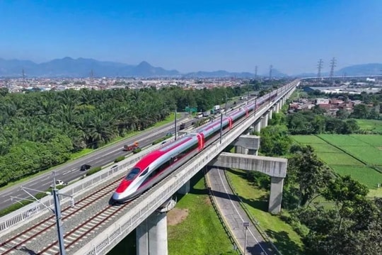 Đề xuất khởi công đường sắt TP.HCM - Cần Thơ vào năm 2027 Đề xuất khởi công đường sắt TP.HCM - Cần Thơ vào năm 2027