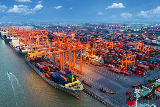 Đẩy nhanh đầu tư Cái Mép - Thị Vải để trở thành cảng trung chuyển quốc tế Đẩy nhanh đầu tư Cái Mép - Thị Vải để trở thành cảng trung chuyển quốc tế