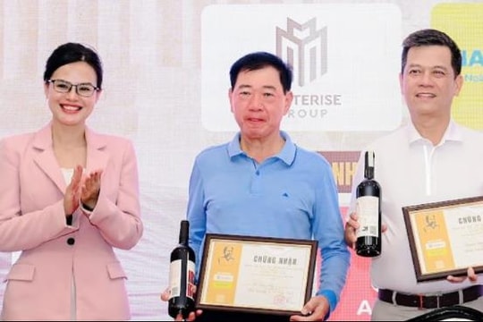 Golfer Tô Anh Dũng giành giải Nhì bảng C - “Uy tín”