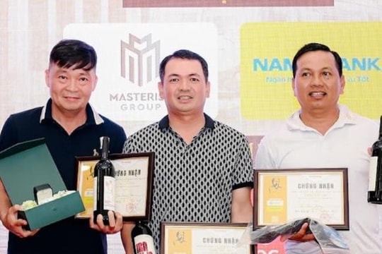 Golfer Đinh Ngọc Út giành giải Nhì bảng A - “Uy tín”