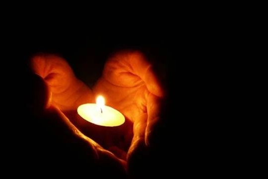 Giữ lửa và tiếp lửa - Ngọn đèn không tắt Giữ lửa và tiếp lửa - Ngọn đèn không tắt