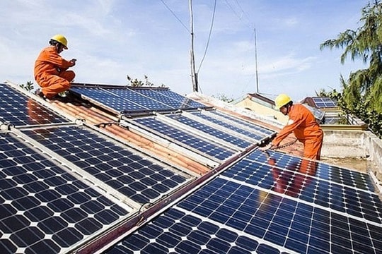 Hộ gia đình lắp điện mặt trời mái nhà có thể được hỗ trợ tài chính và vay vốn ưu đãi Hộ gia đình lắp điện mặt trời mái nhà có thể được hỗ trợ tài chính và vay vốn ưu đãi
