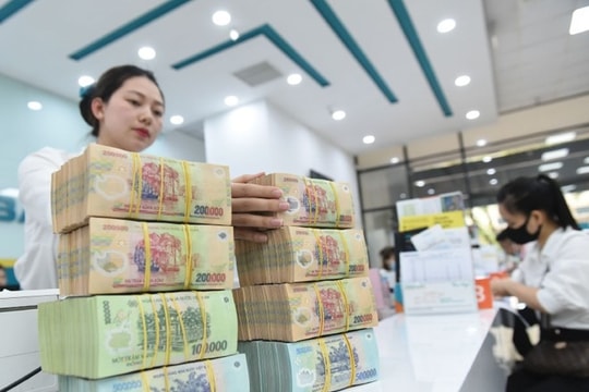 Áp lực đáo hạn và tăng trưởng tín dụng đẩy lãi suất liên ngân hàng leo thang Áp lực đáo hạn và tăng trưởng tín dụng đẩy lãi suất liên ngân hàng leo thang