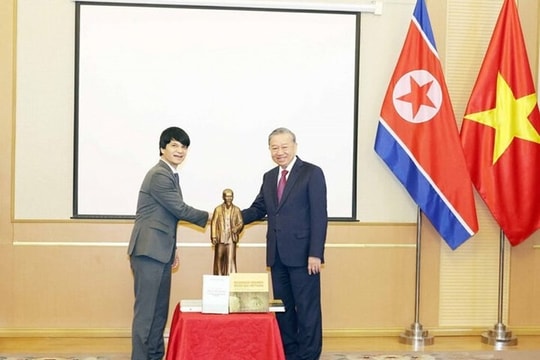 Tổng Bí thư Tô Lâm: Cần tiếp tục phát huy vai trò cầu nối Việt Nam - Triều Tiên Tổng Bí thư Tô Lâm: Cần tiếp tục phát huy vai trò cầu nối Việt Nam - Triều Tiên