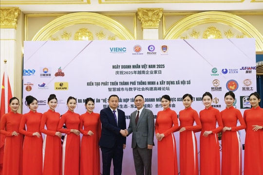 Doanh nhân Việt Nam “Hội nhập - Đổi mới sáng tạo - Phát triển bền vững” Doanh nhân Việt Nam “Hội nhập - Đổi mới sáng tạo - Phát triển bền vững”