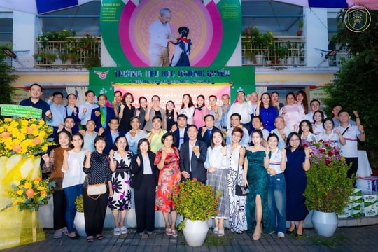 Tôn vinh doanh nhân - Lan tỏa tinh thần kết nối và sẻ chia tại phường Nhiêu Lộc Tôn vinh doanh nhân - Lan tỏa tinh thần kết nối và sẻ chia tại phường Nhiêu Lộc