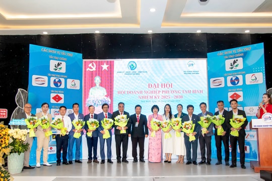 Ông Đặng Văn Châu giữ chức Chủ tịch Hội Doanh nghiệp phường Tam Bình nhiệm kỳ 2025 - 2030 Ông Đặng Văn Châu giữ chức Chủ tịch Hội Doanh nghiệp phường Tam Bình nhiệm kỳ 2025 - 2030