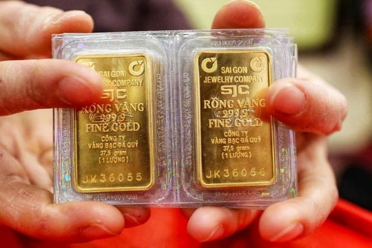 Giá vàng đồng loạt đi xuống, SJC rớt khỏi vùng 150 triệu đồng/lượng Giá vàng đồng loạt đi xuống, SJC rớt khỏi vùng 150 triệu đồng/lượng
