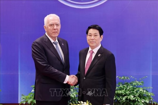 Chủ tịch nước Lương Cường tiếp Tổng Công tố Liên bang Nga Alexander Gutsan Chủ tịch nước Lương Cường tiếp Tổng Công tố Liên bang Nga Alexander Gutsan