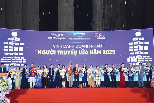 “Người truyền lửa”: Lan tỏa tri thức, gìn giữ niềm tin