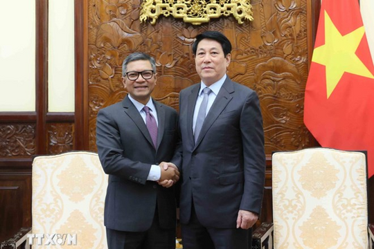 Chủ tịch nước Lương Cường tiếp các Đại sứ Indonesia và Singapore đến chào từ biệt Chủ tịch nước Lương Cường tiếp các Đại sứ Indonesia và Singapore đến chào từ biệt