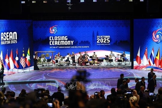 Thủ tướng Phạm Minh Chính dự Lễ bế mạc Hội nghị Cấp cao ASEAN lần thứ 47 Thủ tướng Phạm Minh Chính dự Lễ bế mạc Hội nghị Cấp cao ASEAN lần thứ 47