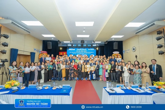 Trường Đại học Nguyễn Tất Thành họp mặt doanh nghiệp nhân kỷ niệm 21 năm Ngày Doanh nhân Việt Nam Trường Đại học Nguyễn Tất Thành họp mặt doanh nghiệp nhân kỷ niệm 21 năm Ngày Doanh nhân Việt Nam