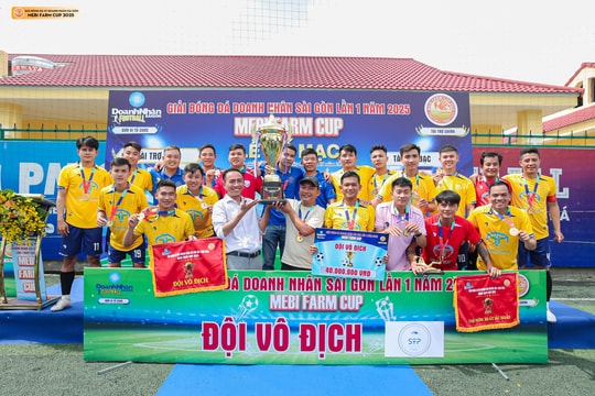 STP Interior lên ngôi vô địch sau loạt luân lưu cân não