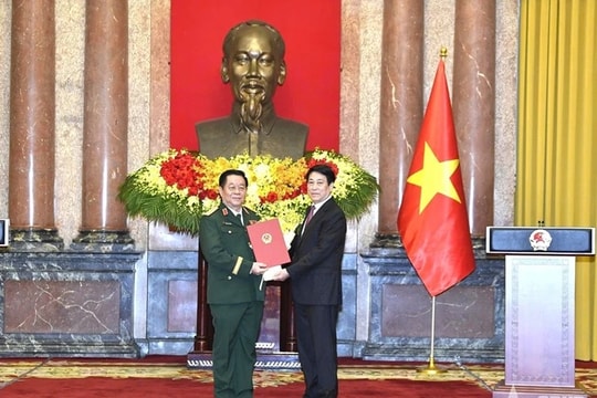 Đồng chí Nguyễn Trọng Nghĩa giữ chức Chủ nhiệm Tổng cục Chính trị Quân đội nhân dân Việt Nam