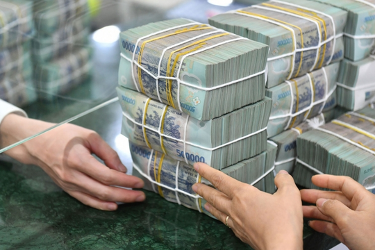 Kinh tế khởi sắc, thu ngân sách 10 tháng đạt hơn 2,18 triệu tỷ đồng