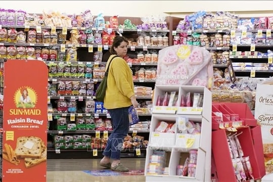 Niềm tin tiêu dùng của người Mỹ sụt mạnh giữa bối cảnh chính phủ đóng cửa kéo dài