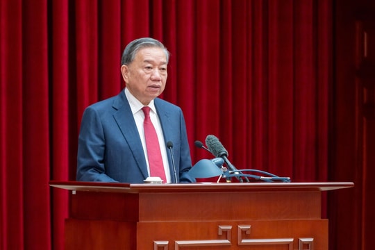 Bộ Chính trị chỉ đạo khởi công các dự án hạ tầng chiến lược từ đầu năm 2026