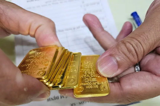 Giá vàng miếng vượt mốc 150 triệu đồng/lượng