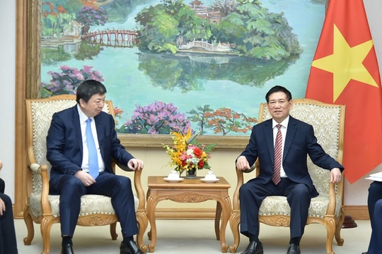 Phó Thủ tướng Hồ Đức Phớc tiếp Chủ tịch Tập đoàn Hoa Thiết (Trung Quốc), thúc đẩy hợp tác công nghệ và hạ tầng