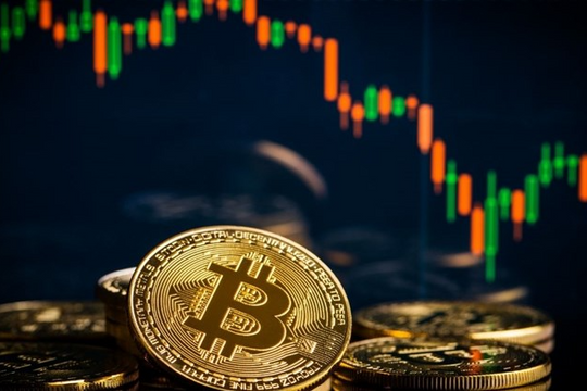 Bitcoin điều chỉnh mạnh giữa tâm lý giảm rủi ro của nhà đầu tư
