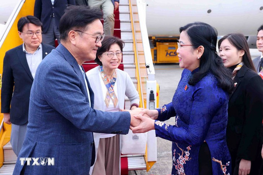 Chủ tịch Quốc hội Hàn Quốc Woo Won Shik bắt đầu thăm chính thức Việt Nam