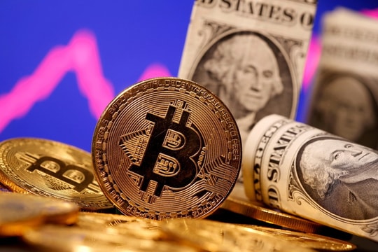 Bitcoin chịu áp lực bán lớn khi ETF rút ròng hàng tỷ USD