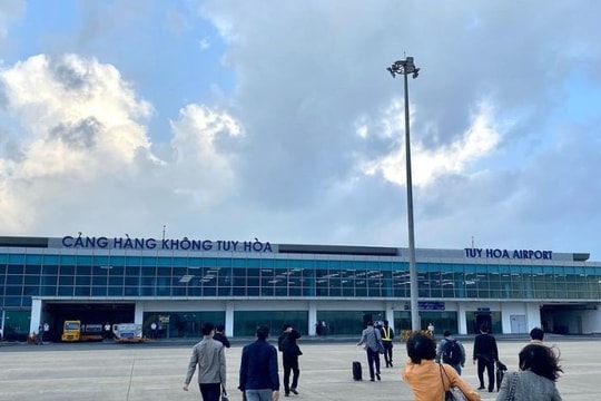 Tạm ngừng khai thác sân bay Tuy Hòa từ 10h đến 24h do mưa lũ