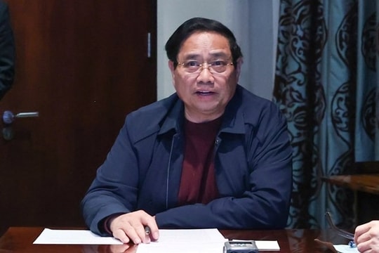 Từ Nam Phi, Thủ tướng chủ trì họp khẩn trực tuyến về ứng phó, khắc phục hậu quả mưa lũ