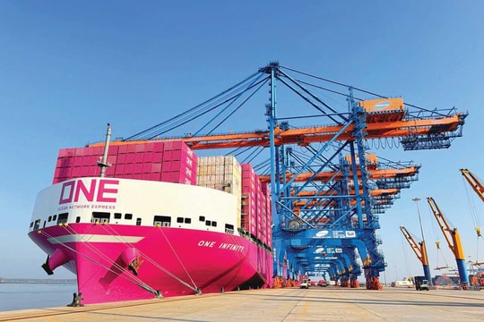 TP.HCM chuyển đổi xanh trong kỷ nguyên số: Xanh, số toàn diện trong logistics và cảng biển - Thực trạng, chính sách và hướng đi mới (Bài 4)