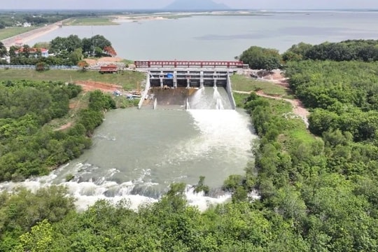 Hồ Dầu Tiếng điều chỉnh phương án xả lũ từ ngày 25/11