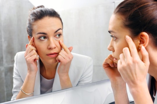 Vì sao cơ thể "hỏng hóc" đồng loạt sau tuổi 50?