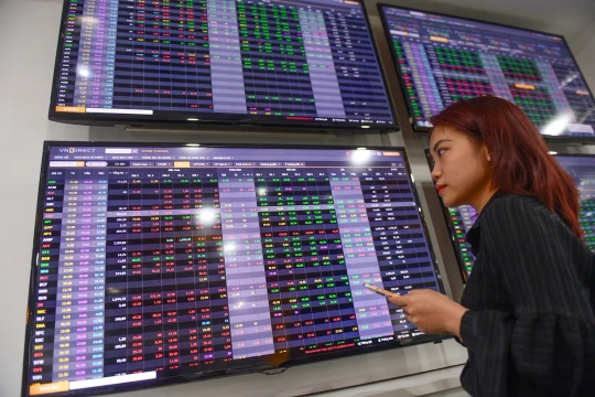 Thị trường nghiêng về sắc đỏ khi lực kéo từ cổ phiếu trụ suy yếu