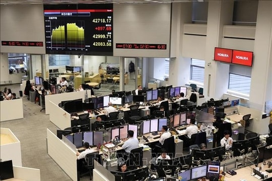 Nhà đầu tư châu Á thận trọng trước triển vọng lãi suất của Fed