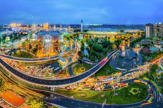 TP.HCM hiện đại - Vươn mình cùng đất nước