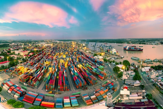 Cảng Cát Lái - Huyết mạch logistics của TP.HCM