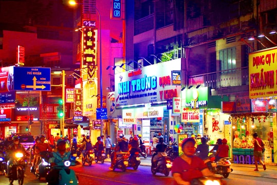 Hấp dẫn du lịch ẩm thực đêm TP.HCM