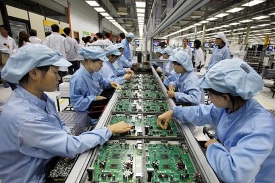 Xuất khẩu điện thoại và linh kiện sụt giảm mạnh trong tháng 11